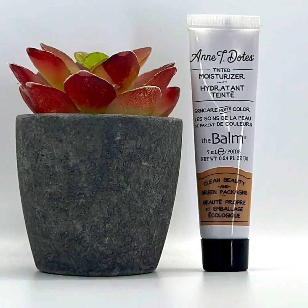 $10🌟 theBalm Anne T. Dotes Tinted Moisturizer #26